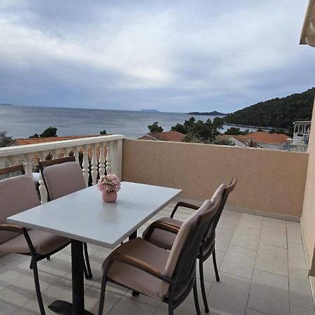 Apartman Grosic Brna Εξωτερικό φωτογραφία