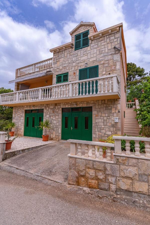 Apartman Grosic Brna Εξωτερικό φωτογραφία