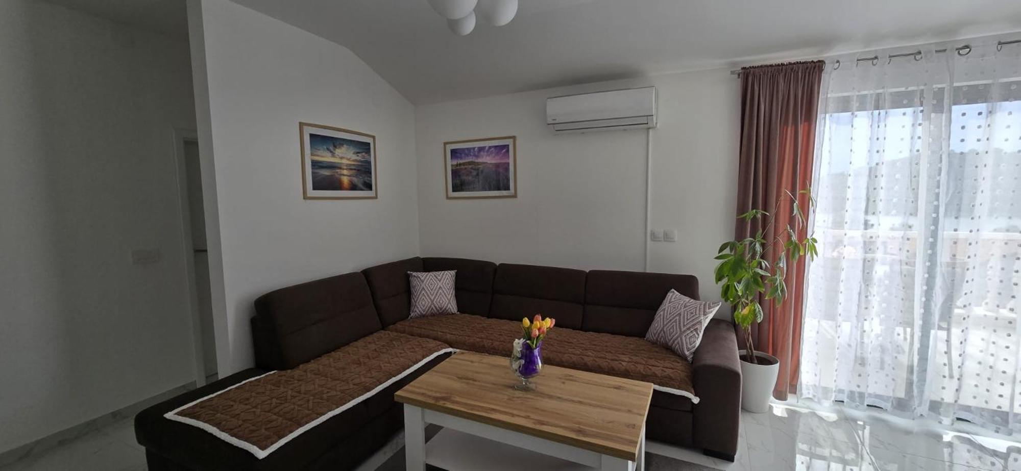 Apartman Grosic Brna Εξωτερικό φωτογραφία