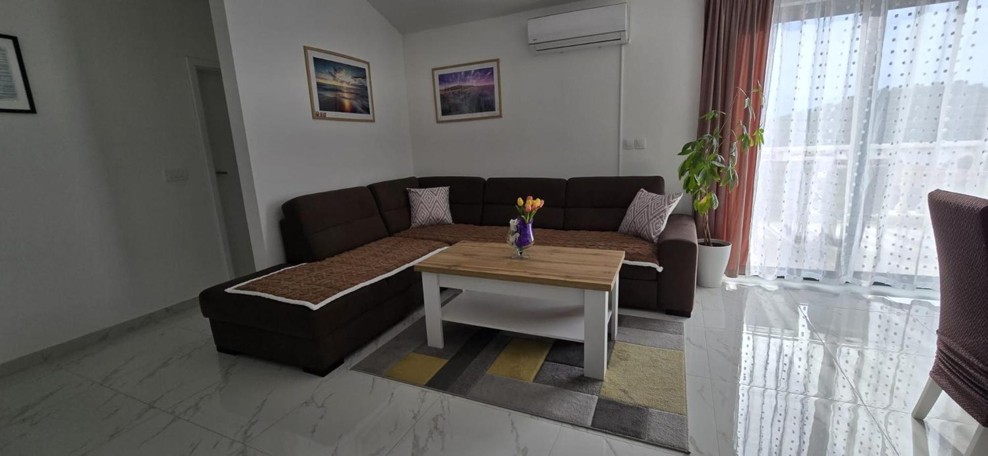 Apartman Grosic Brna Εξωτερικό φωτογραφία